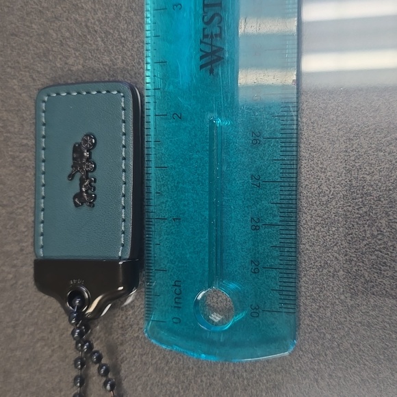 Coach 1941 Carriage Hang Tag Teal Blue - Picture 3 of 4